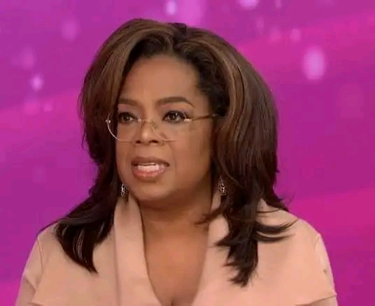 Breaking: Oprah Winfrey is Pissed, Books Tickets to Leave the USA After Recently Announcing Her Appearance on The View, Hints at ‘Not Going Anywhere’ – ‘Nobody Respects Me Here, and I Can’t Stand This Red Wave Coming Because…’