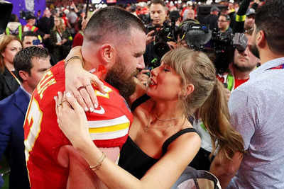 Breaking news: One of Taylor Swift and Travis Kelce’s friends revealed there will be an ‘Engagement Announcement to Come Soon’ as the ... Read more...        